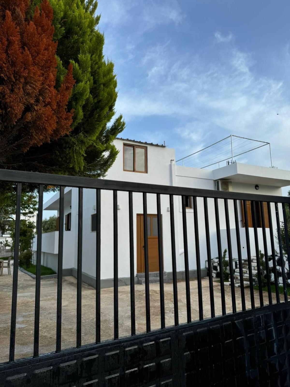 Vila Golden Sand Ksamil Exteriör bild